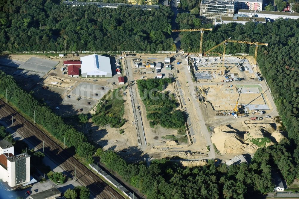 Luftbild Potsdam - Baustelle zum Neubau einer Mehrfamilienhaus-Wohnanlage Brunnen Viertel Potsdam an der Brunnenallee in Potsdam im Bundesland Brandenburg