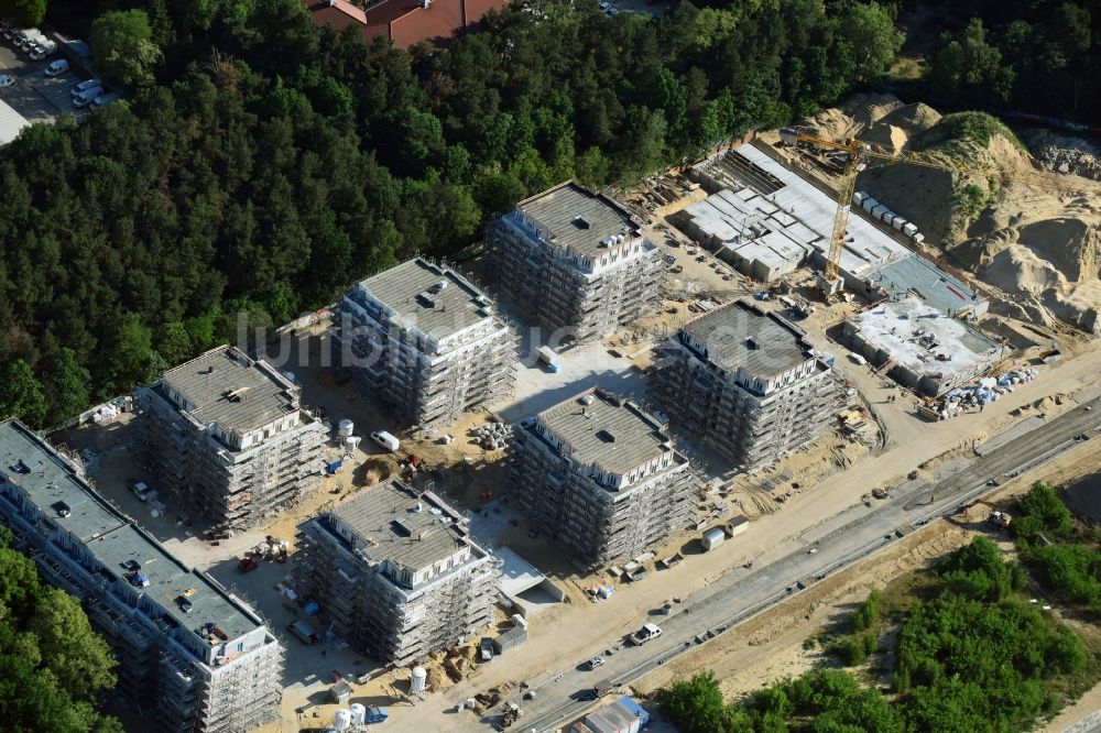 Potsdam aus der Vogelperspektive: Baustelle zum Neubau einer Mehrfamilienhaus-Wohnanlage Brunnen Viertel Potsdam an der Brunnenallee in Potsdam im Bundesland Brandenburg