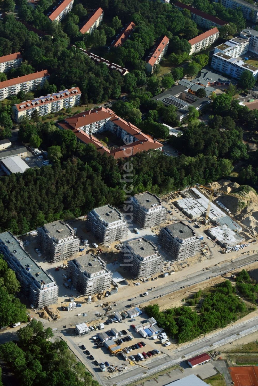 Luftbild Potsdam - Baustelle zum Neubau einer Mehrfamilienhaus-Wohnanlage Brunnen Viertel Potsdam an der Brunnenallee in Potsdam im Bundesland Brandenburg