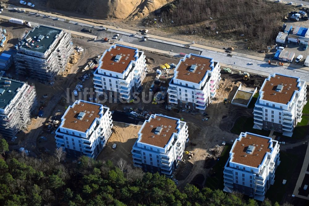 Luftbild Potsdam - Baustelle zum Neubau einer Mehrfamilienhaus-Wohnanlage Brunnen Viertel Potsdam an der Brunnenallee in Potsdam im Bundesland Brandenburg