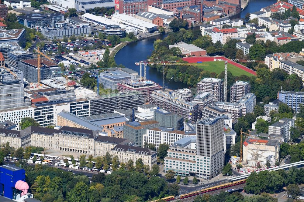 Berlin von oben - Baustelle zum Neubau einer Mehrfamilienhaus-Wohnanlage No.1 Charlottenburg in Berlin, Deutschland