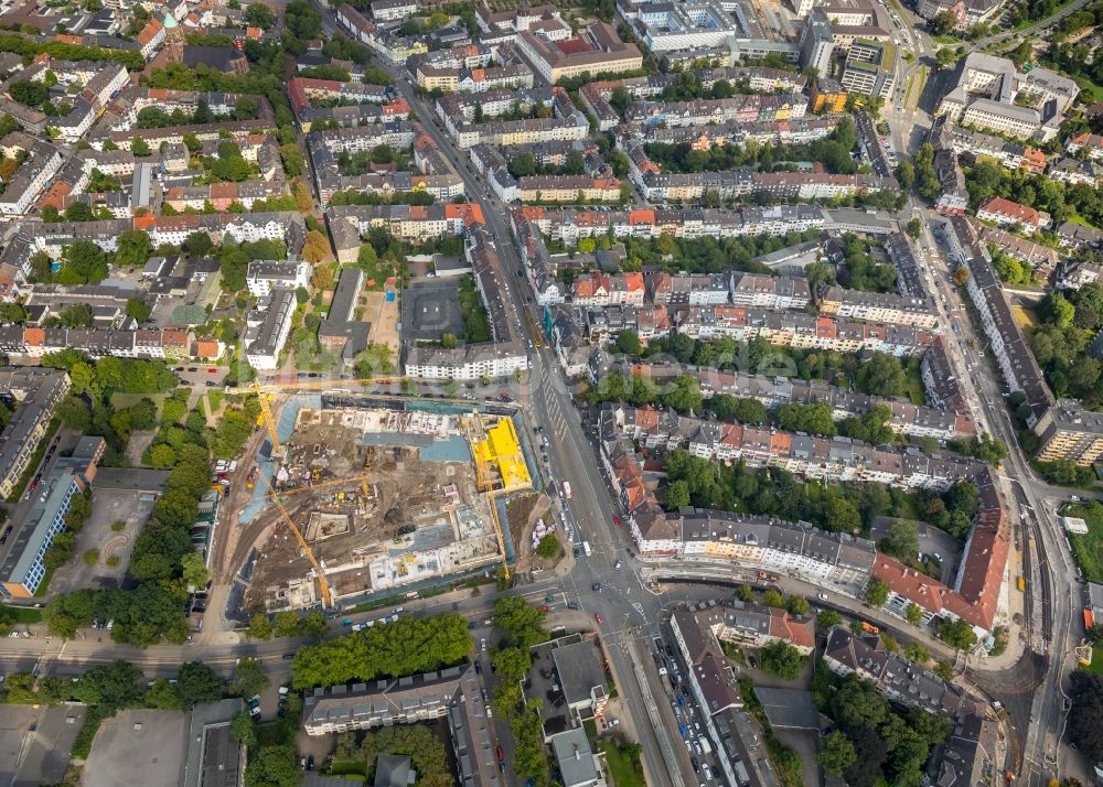 Essen aus der Vogelperspektive: Baustelle zum Neubau einer Mehrfamilienhaus-Wohnanlage „ Cranachhöfe “ der Allbau AG in Essen im Bundesland Nordrhein-Westfalen - NRW, Deutschland