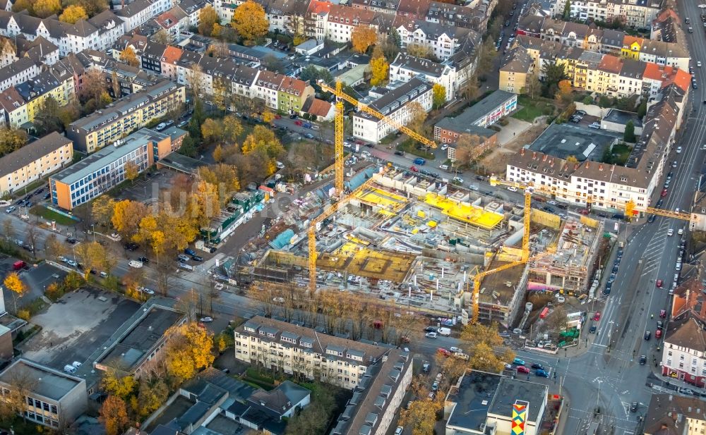 Luftaufnahme Essen - Baustelle zum Neubau einer Mehrfamilienhaus-Wohnanlage „ Cranachhöfe “ der Allbau AG in Essen im Bundesland Nordrhein-Westfalen - NRW, Deutschland