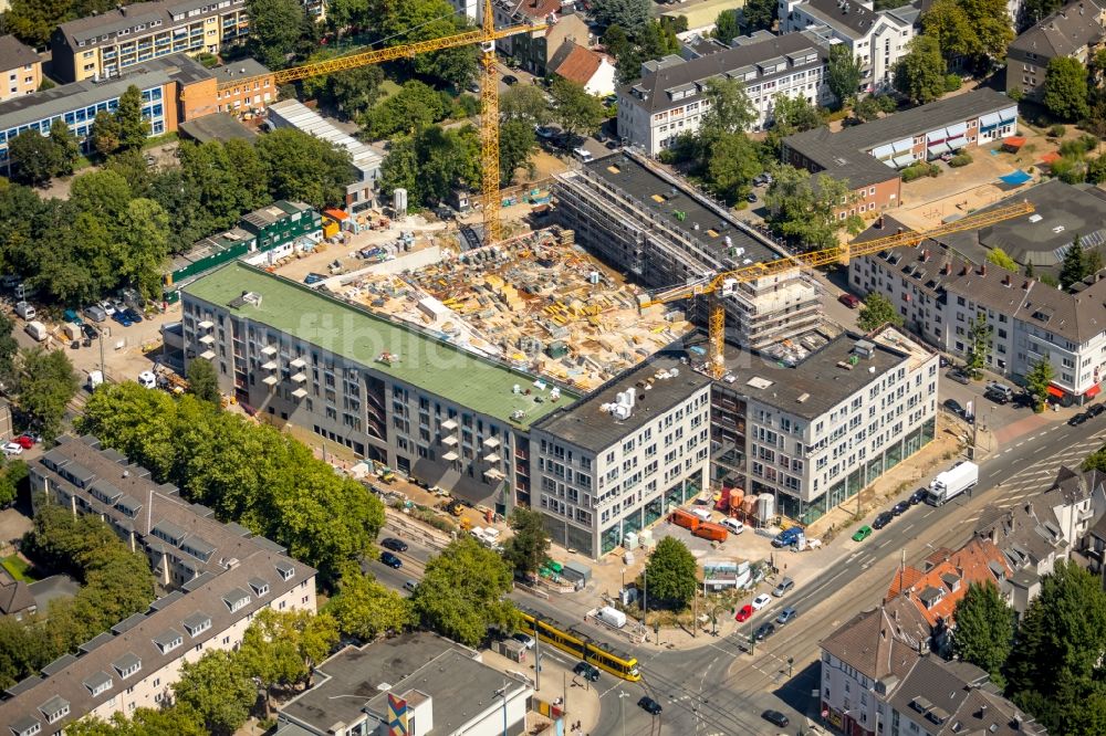 Essen von oben - Baustelle zum Neubau einer Mehrfamilienhaus-Wohnanlage „ Cranachhöfe “ in Essen im Bundesland Nordrhein-Westfalen - NRW, Deutschland