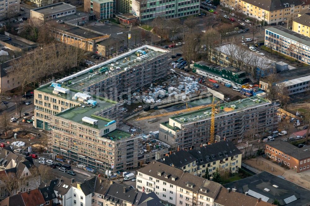 Essen aus der Vogelperspektive: Baustelle zum Neubau einer Mehrfamilienhaus-Wohnanlage „ Cranachhöfe “ in Essen im Bundesland Nordrhein-Westfalen - NRW, Deutschland