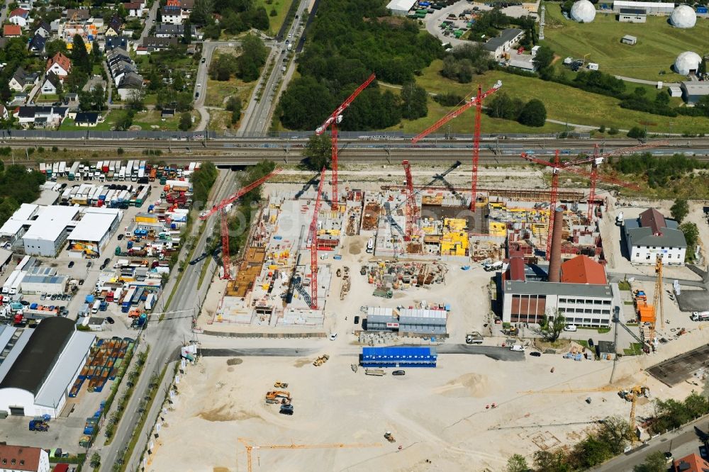 München aus der Vogelperspektive: Baustelle zum Neubau einer Mehrfamilienhaus-Wohnanlage DIAMALTPARK der ISARIA Wohnbau AG in München im Bundesland Bayern, Deutschland