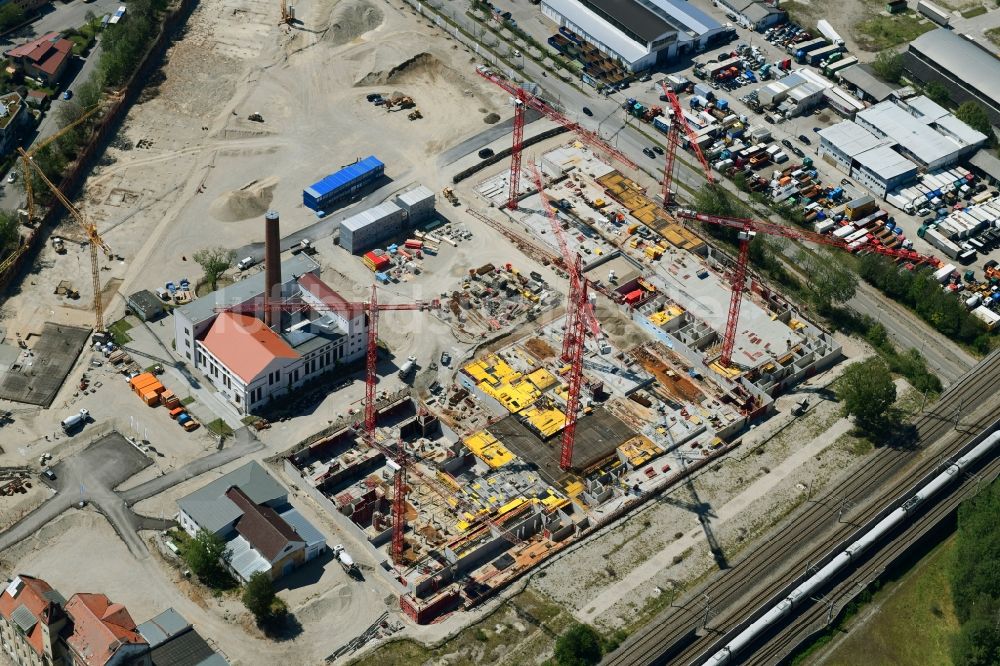 Luftaufnahme München - Baustelle zum Neubau einer Mehrfamilienhaus-Wohnanlage DIAMALTPARK der ISARIA Wohnbau AG in München im Bundesland Bayern, Deutschland