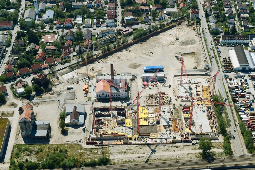 München von oben - Baustelle zum Neubau einer Mehrfamilienhaus-Wohnanlage DIAMALTPARK der ISARIA Wohnbau AG in München im Bundesland Bayern, Deutschland