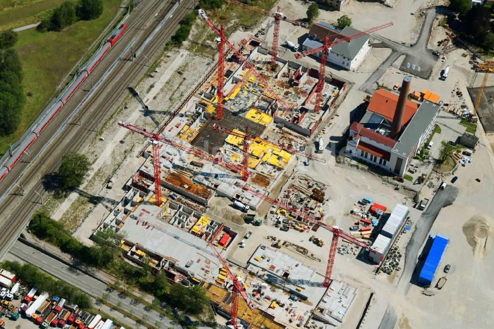 Luftbild München - Baustelle zum Neubau einer Mehrfamilienhaus-Wohnanlage DIAMALTPARK der ISARIA Wohnbau AG in München im Bundesland Bayern, Deutschland