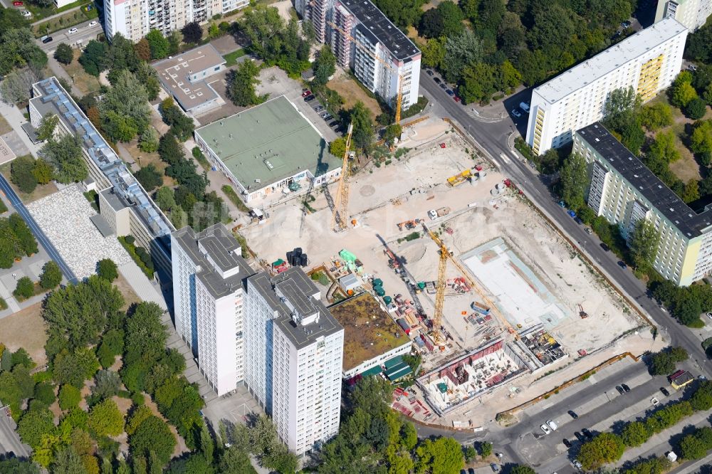 Luftaufnahme Berlin - Baustelle zum Neubau einer Mehrfamilienhaus-Wohnanlage Dolgensee-Center Lichtenberg in Berlin, Deutschland