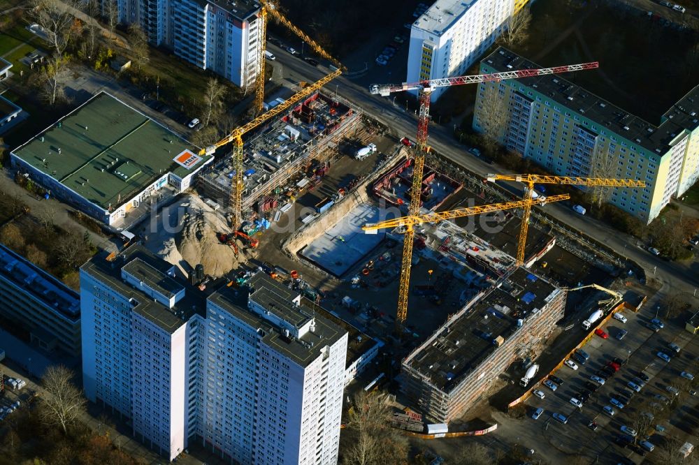 Luftaufnahme Berlin - Baustelle zum Neubau einer Mehrfamilienhaus-Wohnanlage Dolgensee-Center Lichtenberg in Berlin, Deutschland