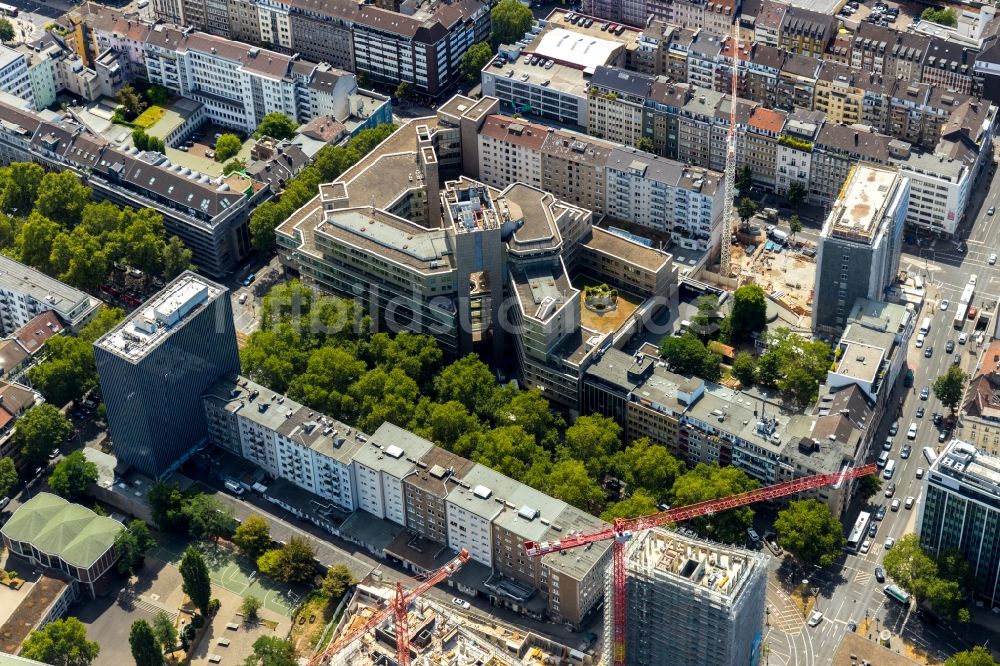 Luftaufnahme Düsseldorf - Baustelle zum Neubau einer Mehrfamilienhaus-Wohnanlage in Düsseldorf im Bundesland Nordrhein-Westfalen, Deutschland