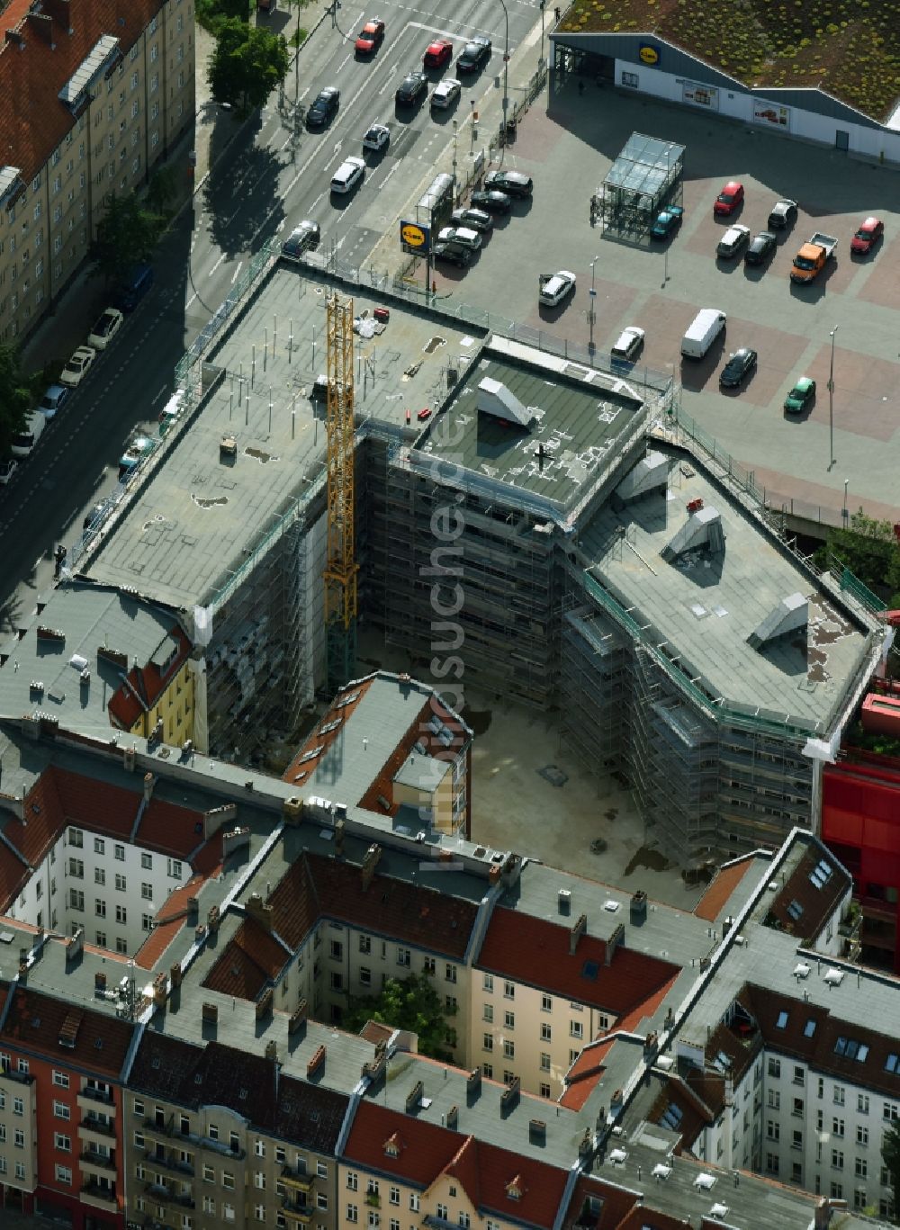 Luftbild Berlin - Baustelle zum Neubau einer Mehrfamilienhaus-Wohnanlage Dudenstraße im Ortsteil Tempelhof-Schöneberg in Berlin, Deutschland