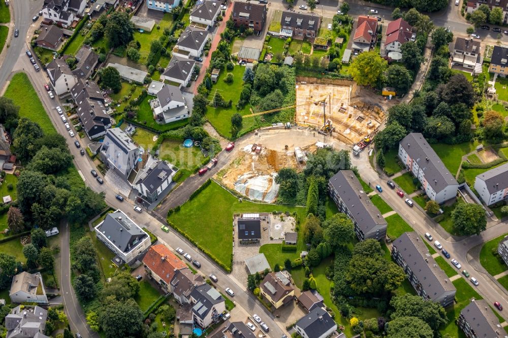 Essen von oben - Baustelle zum Neubau einer Mehrfamilienhaus-Wohnanlage durch die Wohnungsgenossenschaft Essen-Nord eG an der Scheckenstraße in Essen im Bundesland Nordrhein-Westfalen - NRW, Deutschland