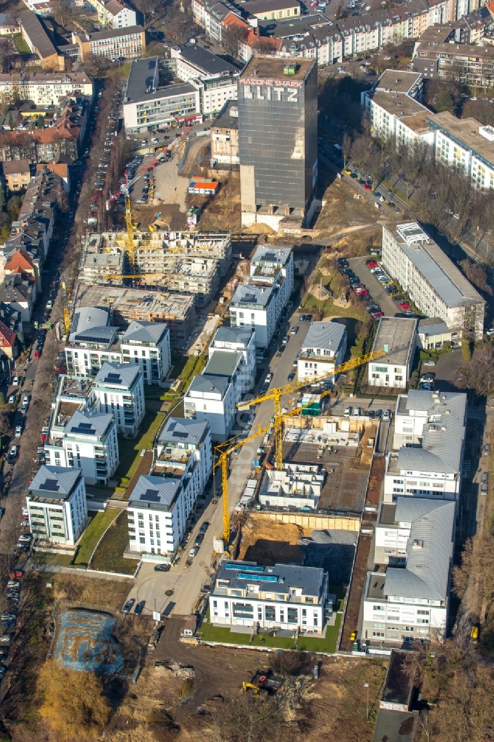 Dortmund aus der Vogelperspektive: Baustelle zum Neubau einer Mehrfamilienhaus-Wohnanlage auf dem ehemaligen Kronen-Areal, Märkische Straße - Benno-Jacob-Straße im Ortsteil Innenstadt-Ost in Dortmund im Bundesland Nordrhein-Westfalen