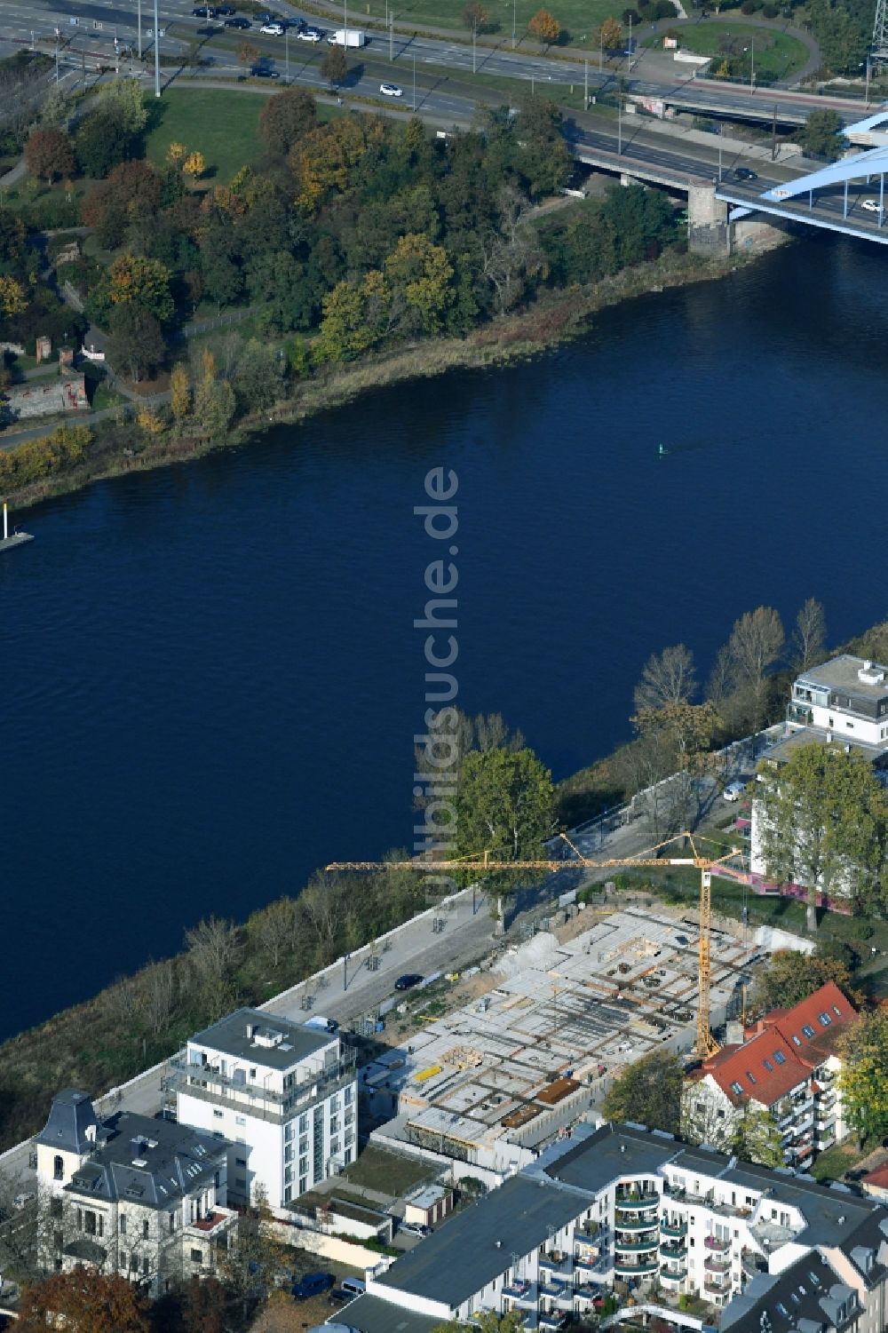 Luftaufnahme Magdeburg - Baustelle zum Neubau einer Mehrfamilienhaus-Wohnanlage ELB Carré der k-raum GmbH in der Zollstraße in Magdeburg im Bundesland Sachsen-Anhalt, Deutschland