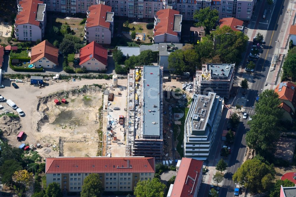 Luftbild Berlin - Baustelle zum Neubau einer Mehrfamilienhaus-Wohnanlage entlang der Einbecker Straße in Berlin, Deutschland