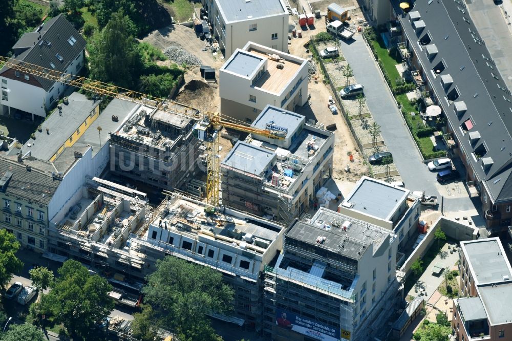 Potsdam aus der Vogelperspektive: Baustelle zum Neubau einer Mehrfamilienhaus-Wohnanlage entlang der Heinrich-Mann-Allee im Ortsteil Innenstadt in Potsdam im Bundesland Brandenburg, Deutschland