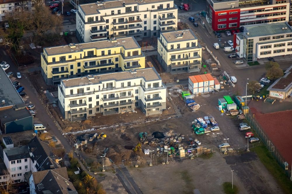 Essen von oben - Baustelle zum Neubau einer Mehrfamilienhaus-Wohnanlage in Essen im Bundesland Nordrhein-Westfalen