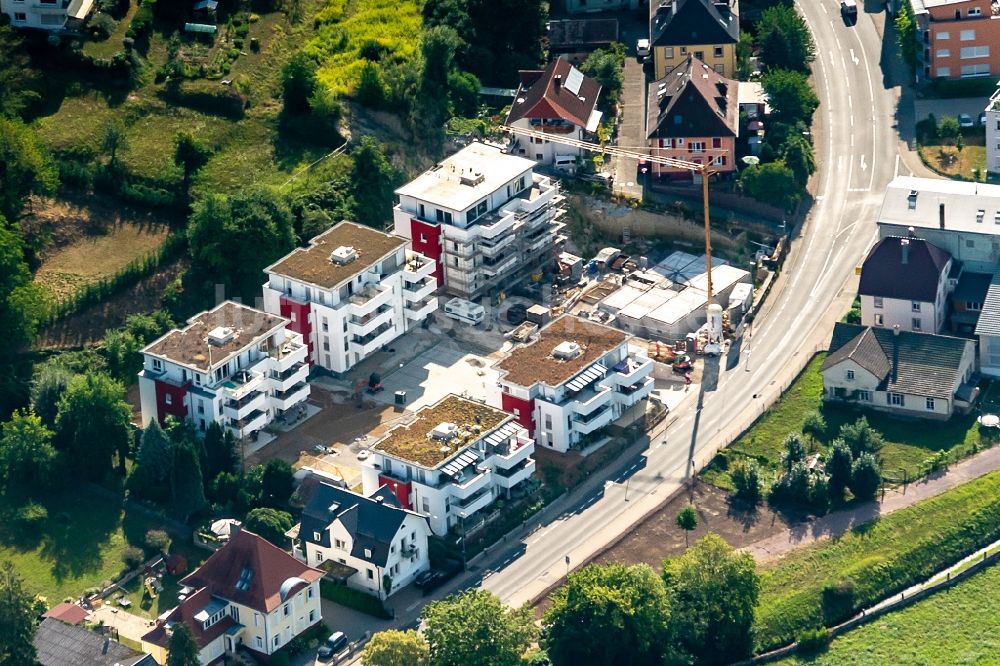 Ettenheim aus der Vogelperspektive: Baustelle zum Neubau einer Mehrfamilienhaus-Wohnanlage in Ettenheim im Bundesland Baden-Württemberg, Deutschland