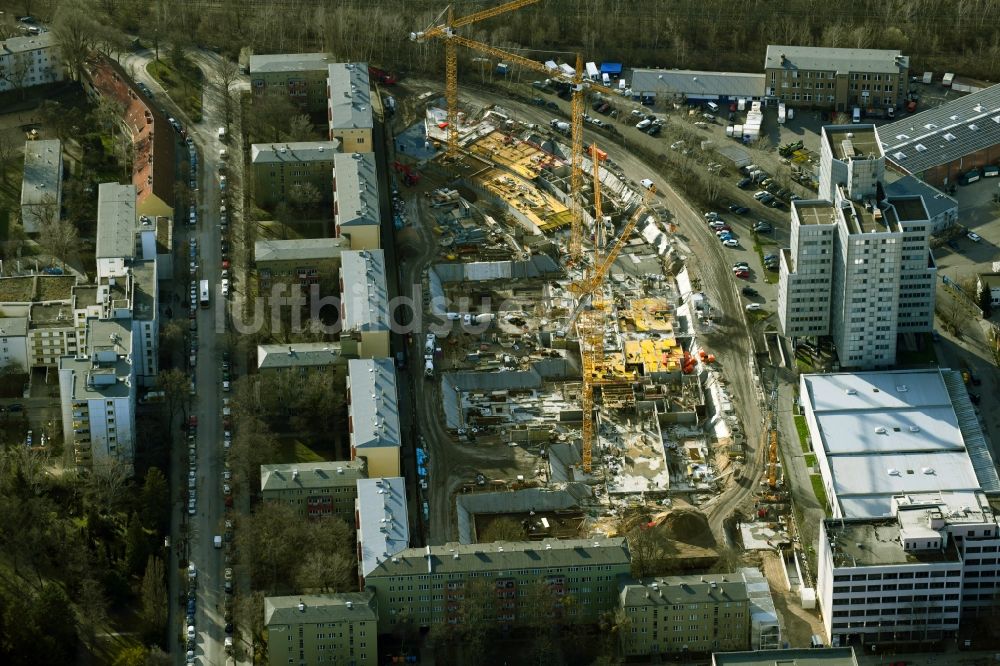 Luftaufnahme Berlin - Baustelle zum Neubau einer Mehrfamilienhaus-Wohnanlage Eythstraße Ecke Bessemerstraße im Ortsteil Schöneberg in Berlin, Deutschland