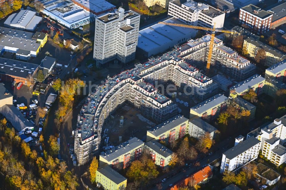 Luftaufnahme Berlin - Baustelle zum Neubau einer Mehrfamilienhaus-Wohnanlage Eythstraße Ecke Bessemerstraße im Ortsteil Schöneberg in Berlin, Deutschland