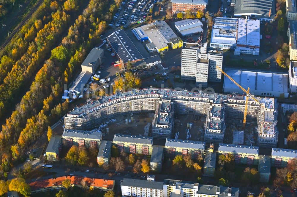 Berlin aus der Vogelperspektive: Baustelle zum Neubau einer Mehrfamilienhaus-Wohnanlage Eythstraße Ecke Bessemerstraße im Ortsteil Schöneberg in Berlin, Deutschland