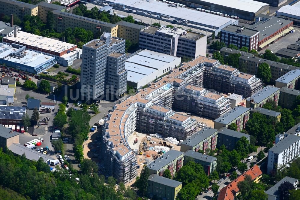 Luftaufnahme Berlin - Baustelle zum Neubau einer Mehrfamilienhaus-Wohnanlage Eythstraße Ecke Bessemerstraße im Ortsteil Schöneberg in Berlin, Deutschland