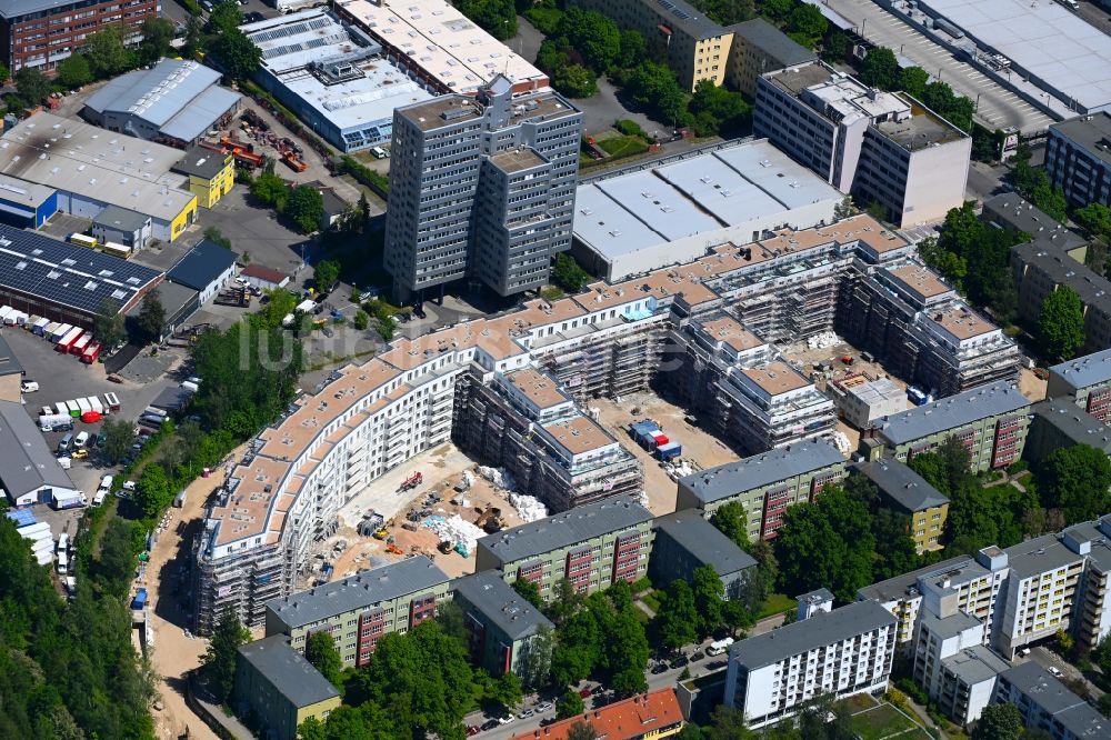 Berlin aus der Vogelperspektive: Baustelle zum Neubau einer Mehrfamilienhaus-Wohnanlage Eythstraße Ecke Bessemerstraße im Ortsteil Schöneberg in Berlin, Deutschland