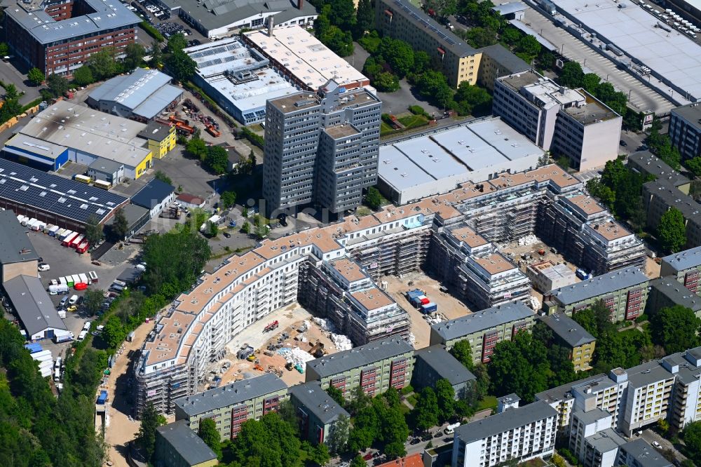 Luftbild Berlin - Baustelle zum Neubau einer Mehrfamilienhaus-Wohnanlage Eythstraße Ecke Bessemerstraße im Ortsteil Schöneberg in Berlin, Deutschland