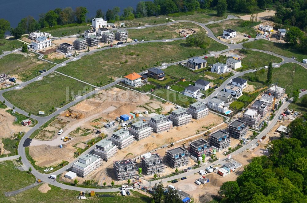 Luftaufnahme Potsdam - Baustelle zum Neubau einer Mehrfamilienhaus-Wohnanlage der Firma Thorn Immobilien am Jungfernsee in Potsdam im Bundesland Brandenburg, Deutschland