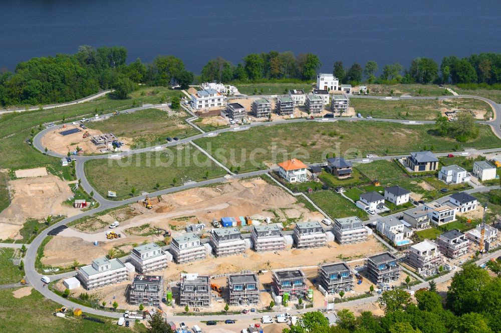 Potsdam aus der Vogelperspektive: Baustelle zum Neubau einer Mehrfamilienhaus-Wohnanlage der Firma Thorn Immobilien am Jungfernsee in Potsdam im Bundesland Brandenburg, Deutschland