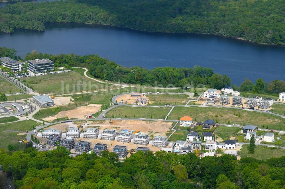 Potsdam aus der Vogelperspektive: Baustelle zum Neubau einer Mehrfamilienhaus-Wohnanlage der Firma Thorn Immobilien am Jungfernsee in Potsdam im Bundesland Brandenburg, Deutschland