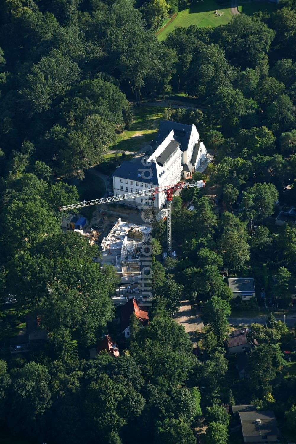 Berlin aus der Vogelperspektive: Baustelle zum Neubau einer Mehrfamilienhaus-Wohnanlage Fortunaallee im Ortsteil Kaulsdorf in Berlin, Deutschland