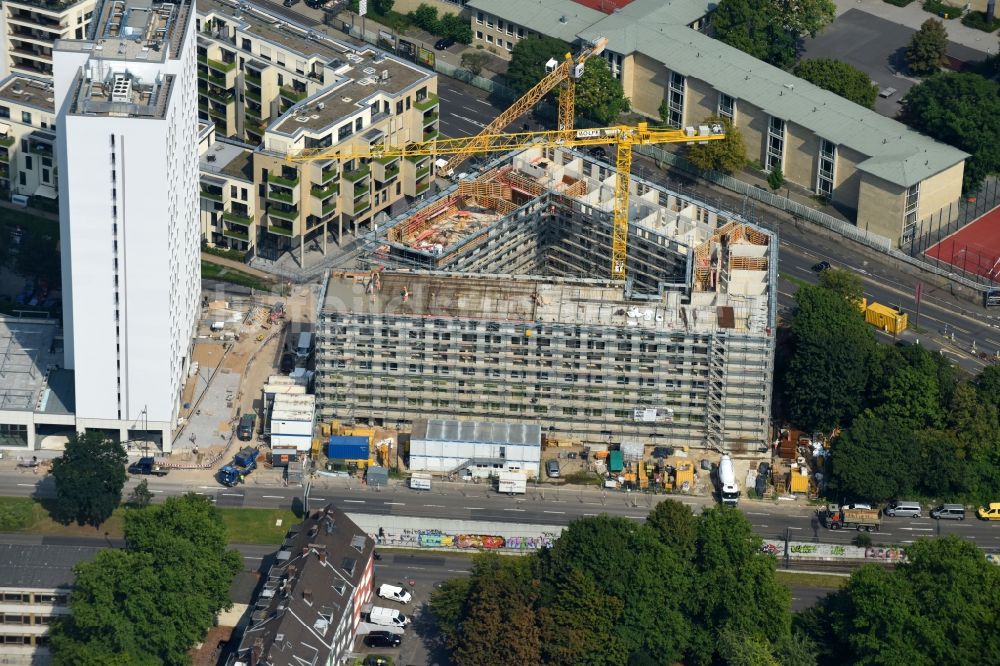 Luftbild Köln - Baustelle zum Neubau einer Mehrfamilienhaus-Wohnanlage 55 Frames der S.I.E. Soini Immobilienentwicklung GmbH in Köln im Bundesland Nordrhein-Westfalen, Deutschland