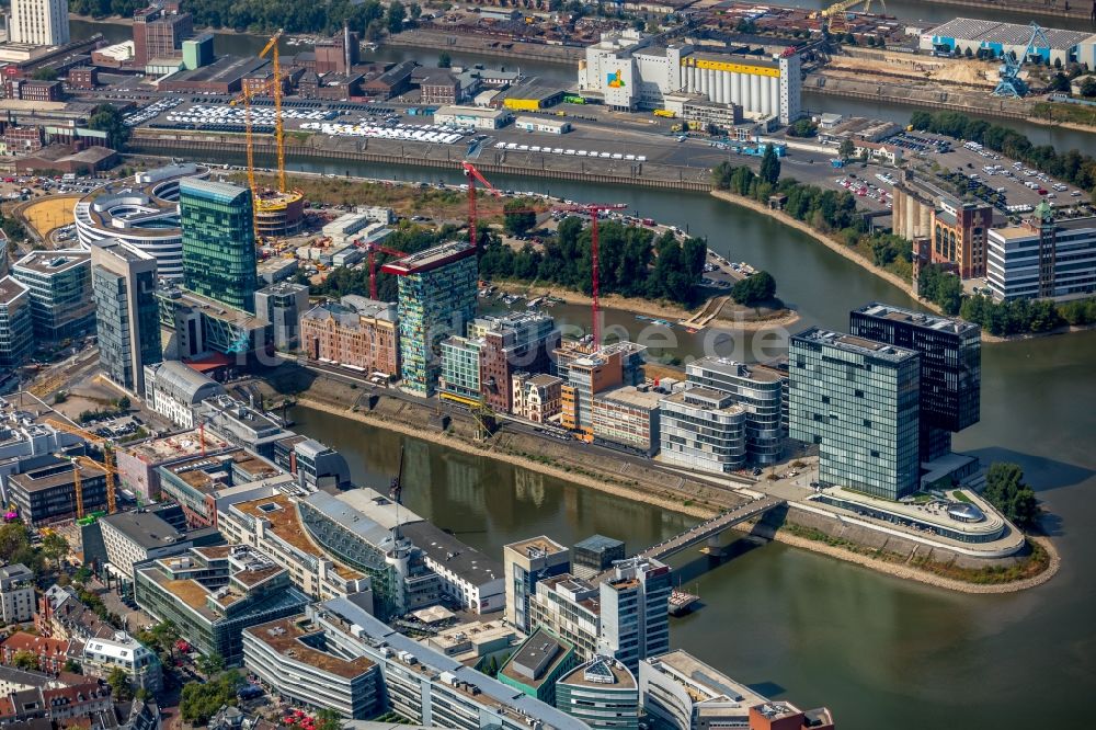 Düsseldorf aus der Vogelperspektive: Baustelle zum Neubau einer Mehrfamilienhaus-Wohnanlage der FRANKONIA Eurobau AG in Düsseldorf im Bundesland Nordrhein-Westfalen, Deutschland