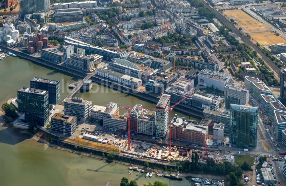 Düsseldorf aus der Vogelperspektive: Baustelle zum Neubau einer Mehrfamilienhaus-Wohnanlage der FRANKONIA Eurobau AG in Düsseldorf im Bundesland Nordrhein-Westfalen, Deutschland