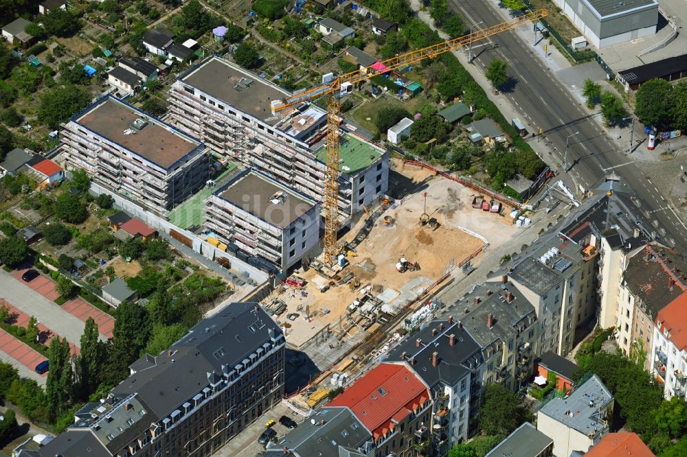 Luftaufnahme Dresden - Baustelle zum Neubau einer Mehrfamilienhaus-Wohnanlage an der Friedensstraße in Dresden im Bundesland Sachsen, Deutschland