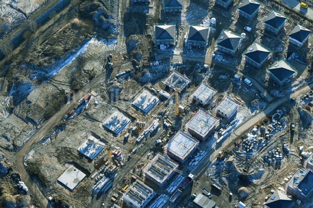 Bernau aus der Vogelperspektive: Baustelle zum Neubau einer Mehrfamilienhaus-Wohnanlage Friedenstaler Gärten an der Spreeallee - Havelstraße im Ortsteil Friedenstal in Bernau im Bundesland Brandenburg, Deutschland