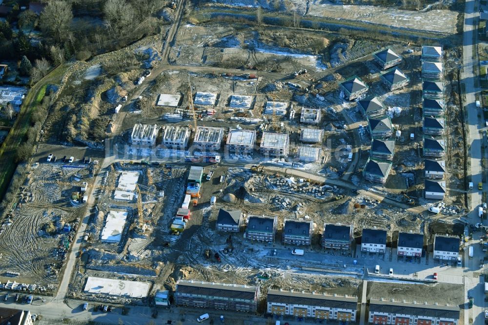 Luftaufnahme Bernau - Baustelle zum Neubau einer Mehrfamilienhaus-Wohnanlage Friedenstaler Gärten an der Spreeallee - Havelstraße im Ortsteil Friedenstal in Bernau im Bundesland Brandenburg, Deutschland