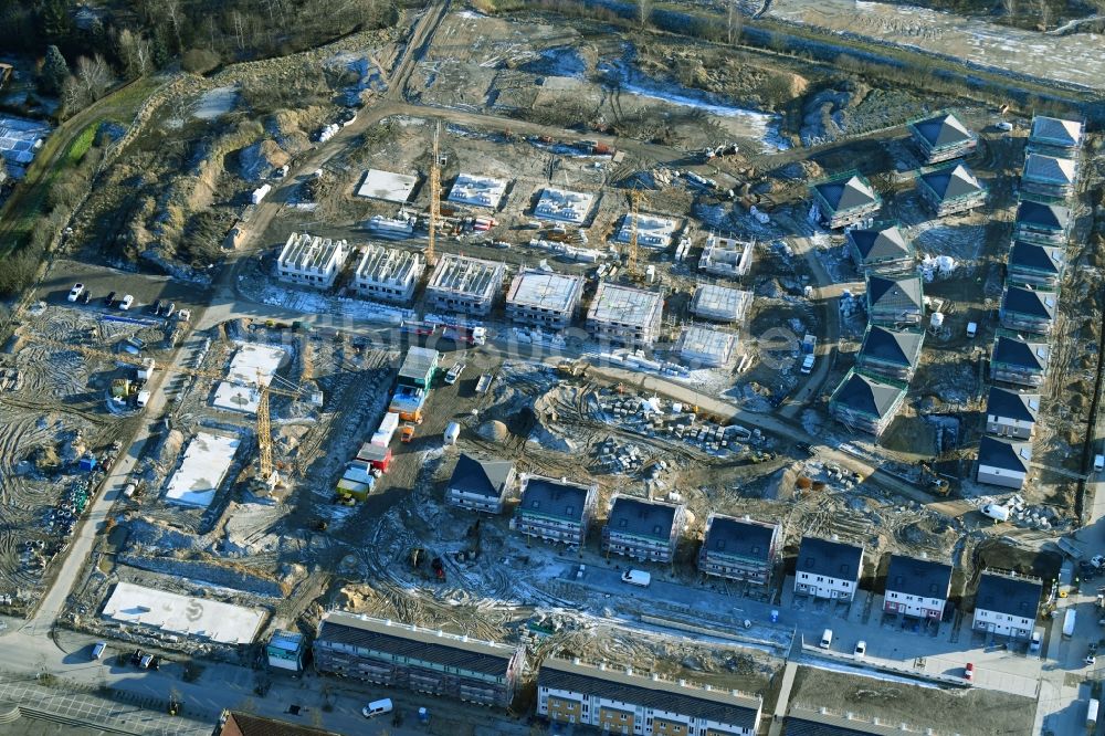 Bernau von oben - Baustelle zum Neubau einer Mehrfamilienhaus-Wohnanlage Friedenstaler Gärten an der Spreeallee - Havelstraße im Ortsteil Friedenstal in Bernau im Bundesland Brandenburg, Deutschland