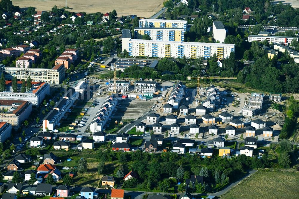 Bernau von oben - Baustelle zum Neubau einer Mehrfamilienhaus-Wohnanlage Friedenstaler Gärten an der Spreeallee - Havelstraße im Ortsteil Friedenstal in Bernau im Bundesland Brandenburg, Deutschland