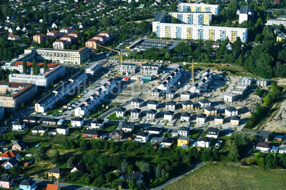 Bernau aus der Vogelperspektive: Baustelle zum Neubau einer Mehrfamilienhaus-Wohnanlage Friedenstaler Gärten an der Spreeallee - Havelstraße im Ortsteil Friedenstal in Bernau im Bundesland Brandenburg, Deutschland