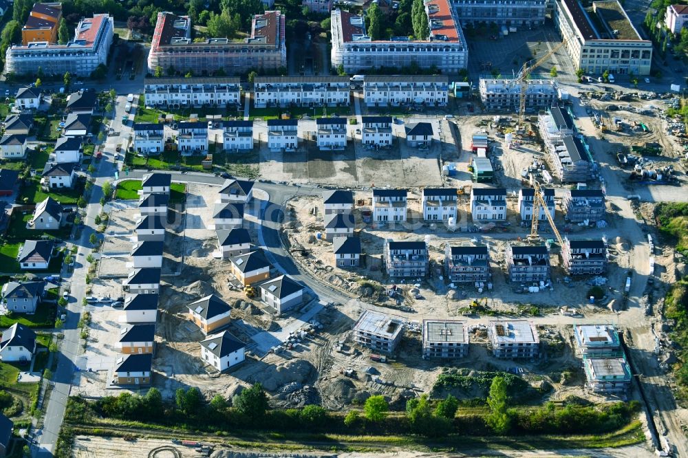 Luftaufnahme Bernau - Baustelle zum Neubau einer Mehrfamilienhaus-Wohnanlage Friedenstaler Gärten an der Spreeallee - Havelstraße im Ortsteil Friedenstal in Bernau im Bundesland Brandenburg, Deutschland