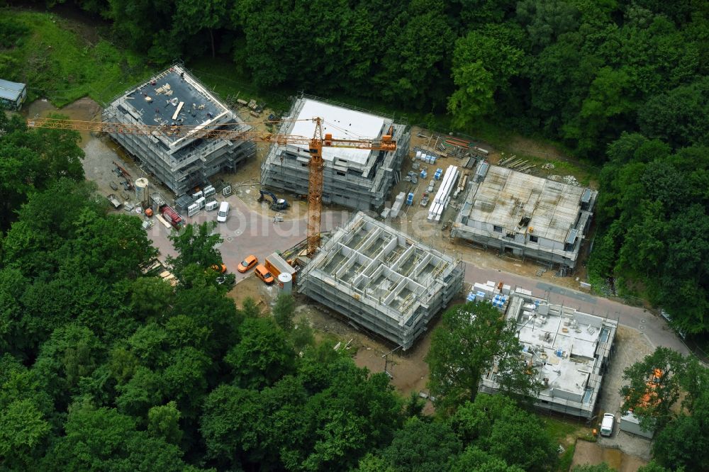 Schwarzenbek von oben - Baustelle zum Neubau einer Mehrfamilienhaus-Wohnanlage der Friedrich Schütt + Sohn Baugesellschaft mbH & Co. KG am Sachsenwald in Schwarzenbek im Bundesland Schleswig-Holstein, Deutschland