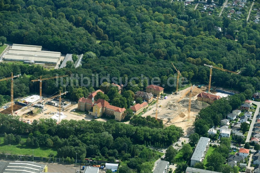 Luftbild Berlin - Baustelle zum Neubau einer Mehrfamilienhaus-Wohnanlage auf dem Gelände der ehemaligen Kinderklinik Lindenhof an der Gotlindestraße im Ortsteil Lichtenberg in Berlin, Deutschland