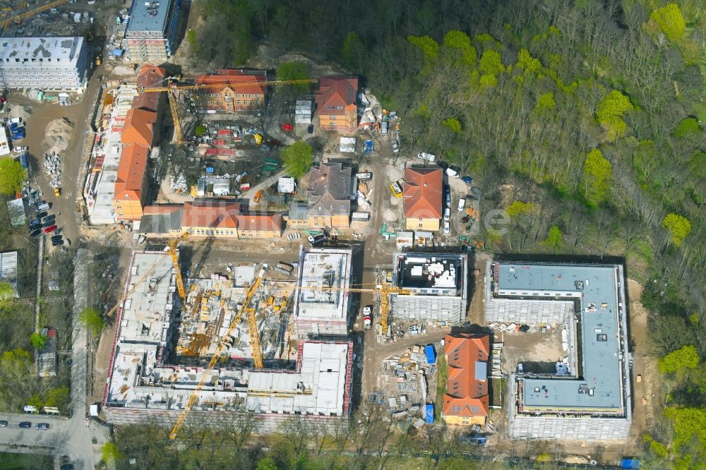 Luftbild Berlin - Baustelle zum Neubau einer Mehrfamilienhaus-Wohnanlage auf dem Gelände der ehemaligen Kinderklinik Lindenhof an der Gotlindestraße im Ortsteil Lichtenberg in Berlin, Deutschland