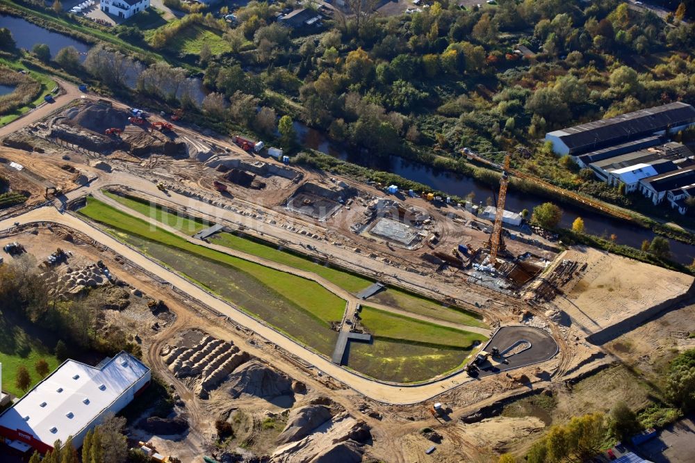 Luftbild Hamburg - Baustelle zum Neubau einer Mehrfamilienhaus-Wohnanlage Glasbläserhöfe am Schleusengraben im Ortsteil Bergedorf in Hamburg, Deutschland