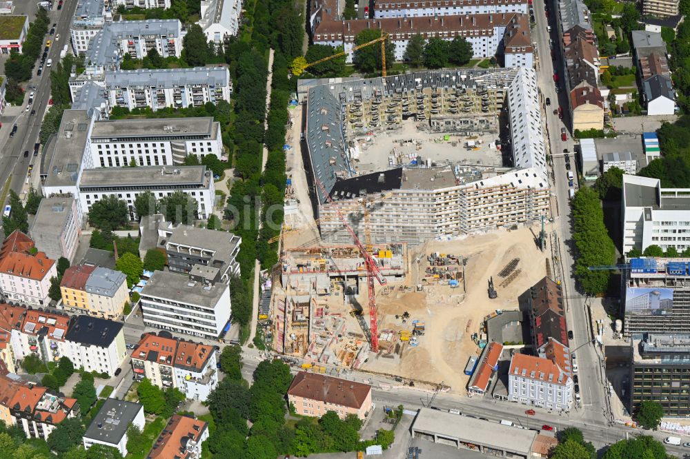 München aus der Vogelperspektive: Baustelle zum Neubau einer Mehrfamilienhaus-Wohnanlage Gmunder Höfe in München im Bundesland Bayern, Deutschland