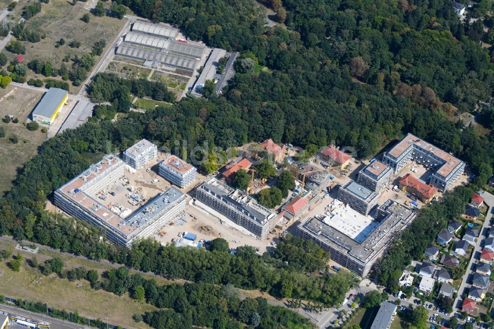 Berlin aus der Vogelperspektive: Baustelle zum Neubau einer Mehrfamilienhaus-Wohnanlage an der Gotlindestraße im Ortsteil Lichtenberg in Berlin, Deutschland